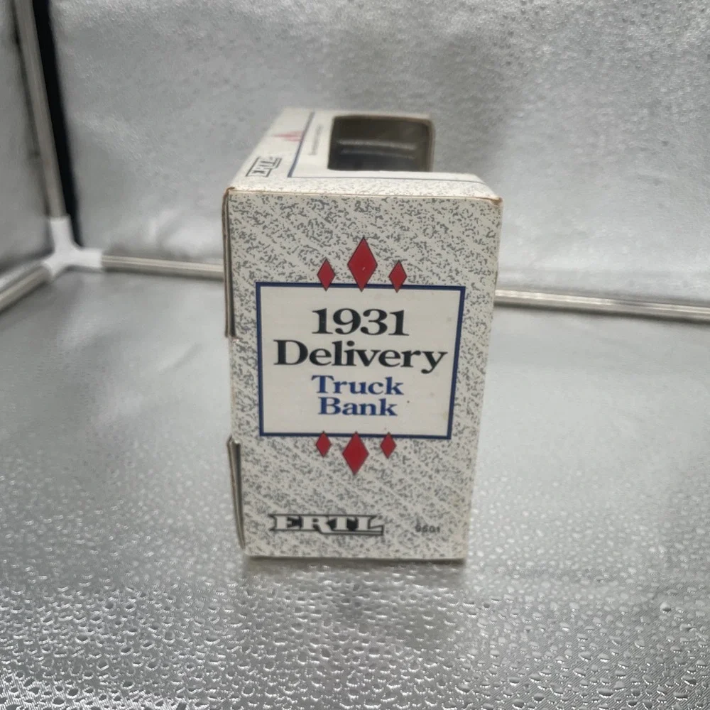 ERTL 1931 Delivery Truck Bank True Value‎ Hardware 1/34 Scale Die-Cast Metal NIB